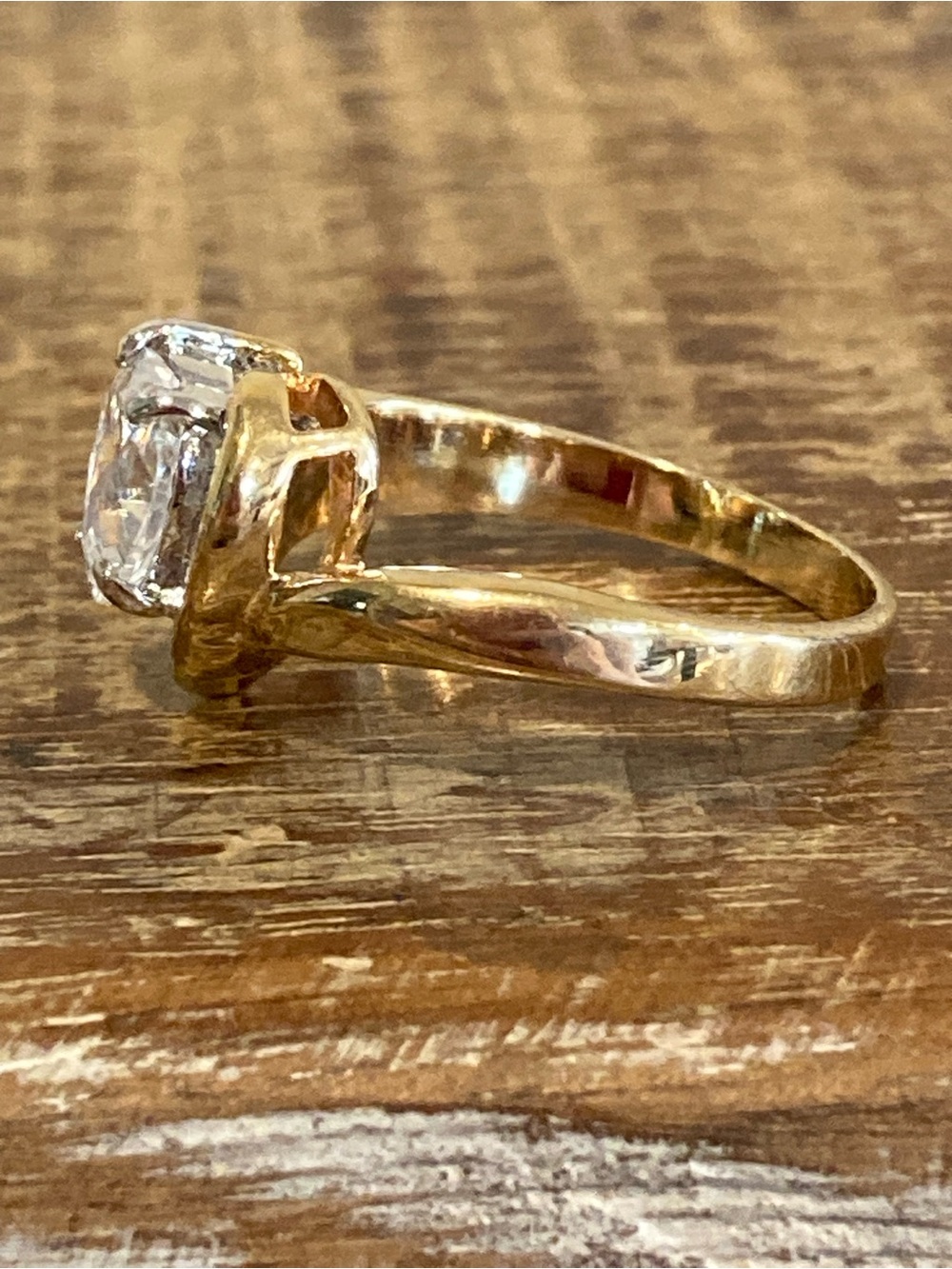 Gold Tone Heart-Center Ring Costume Jewelry Size 9 - Picture 15 of 17
